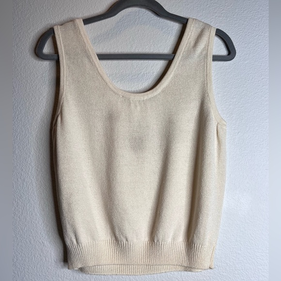 ST. JOHN basic  $195 cream Santana Wool Knit  Top 
Size M-S - Picture 2 of 3